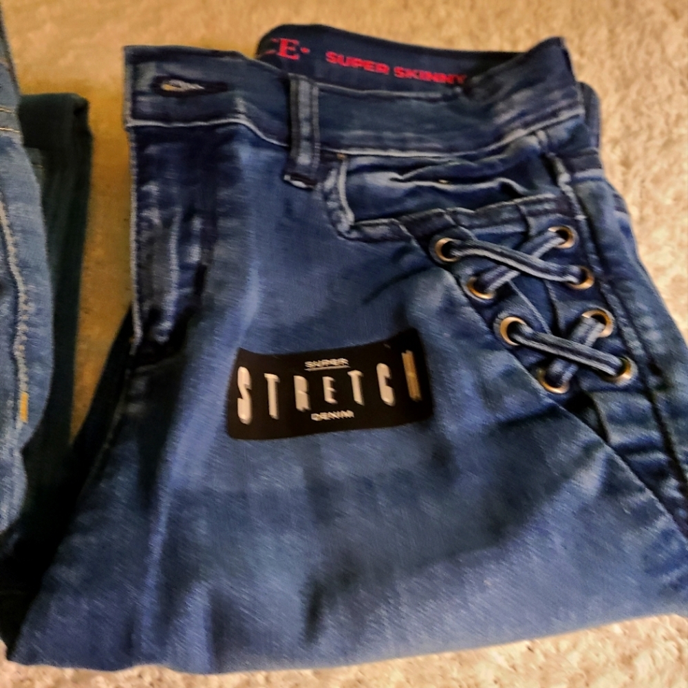 NWT skinny jeans